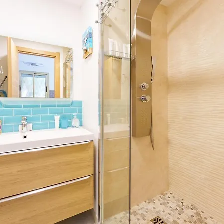 Appartement Superbe Studio Avec Terrasse Cannes
